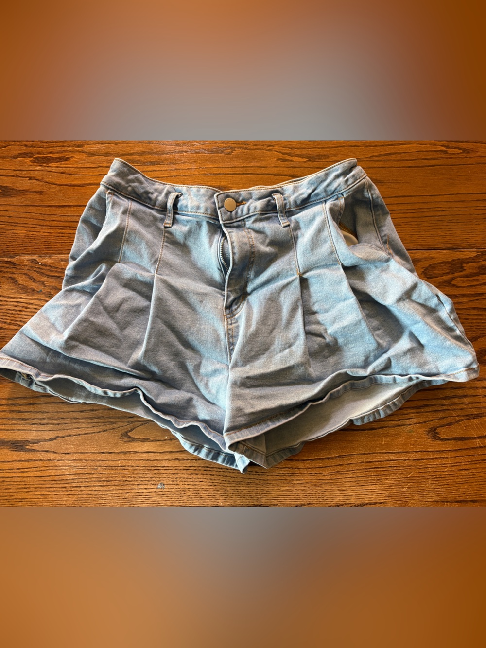 Women's Light Blue Pleated Casual Shorts Large